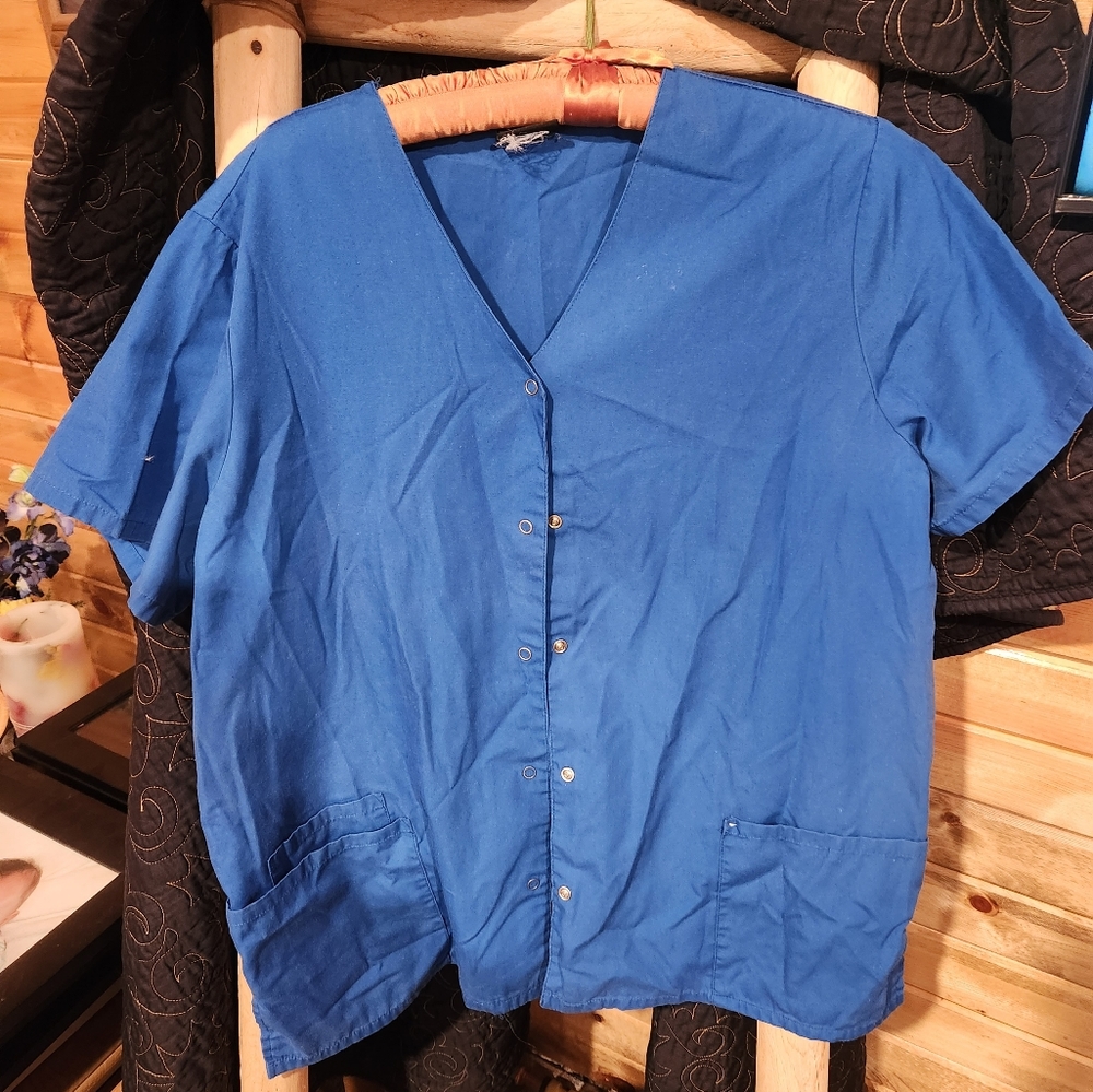 Women's scrub top